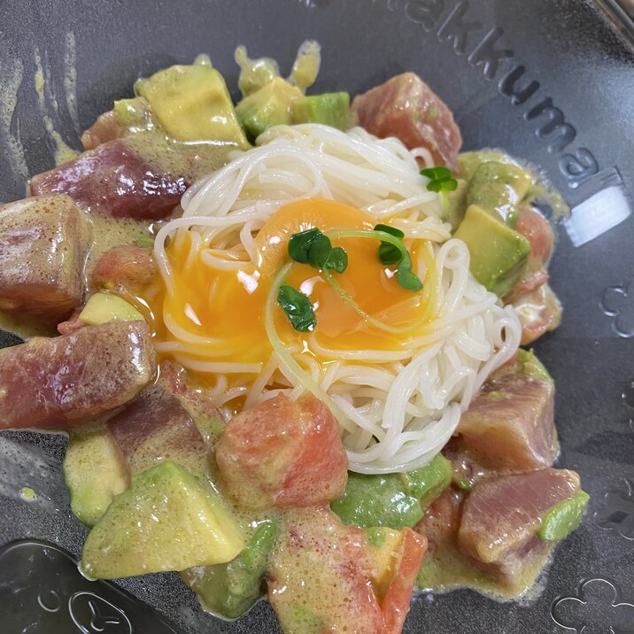 アボカドとトマトの素麺